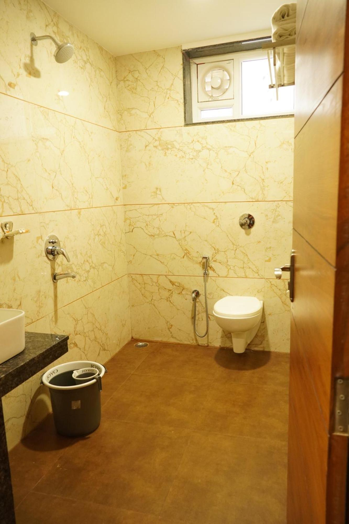 Hotel Eleven Heights 보팔 외부 사진