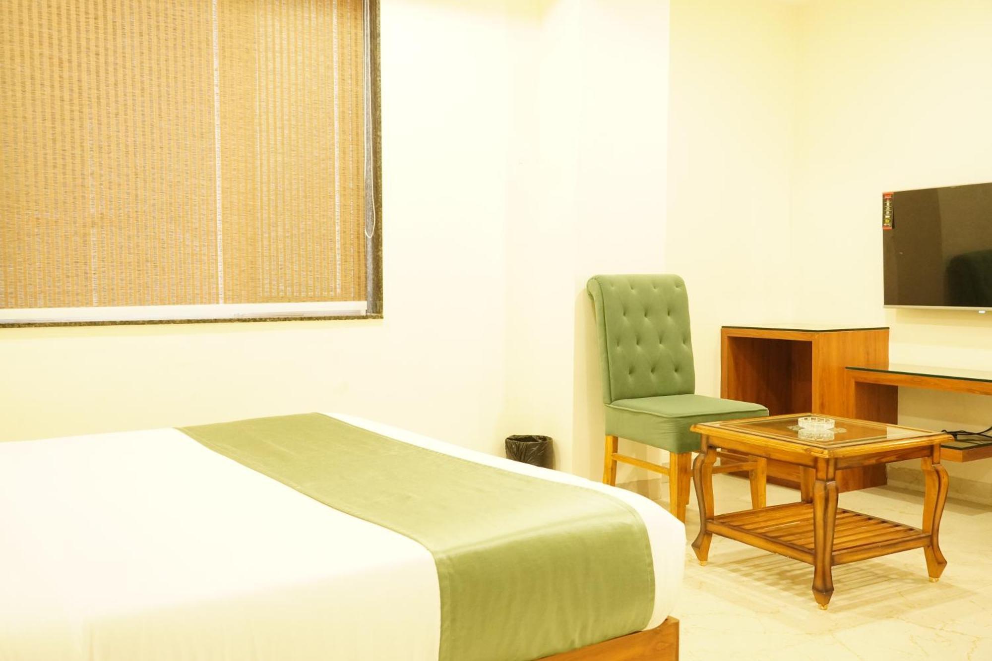 Hotel Eleven Heights 보팔 외부 사진
