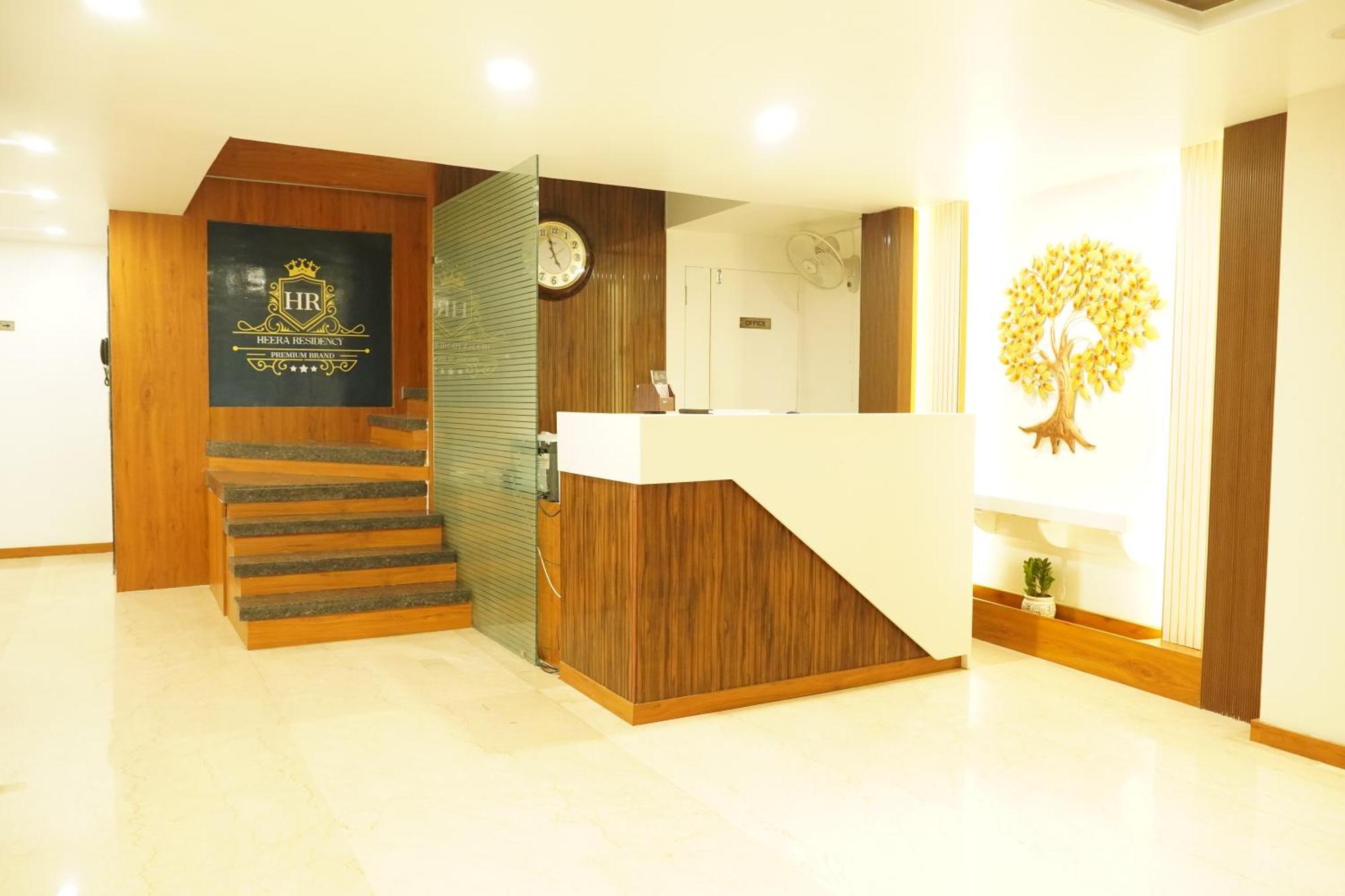Hotel Eleven Heights 보팔 외부 사진
